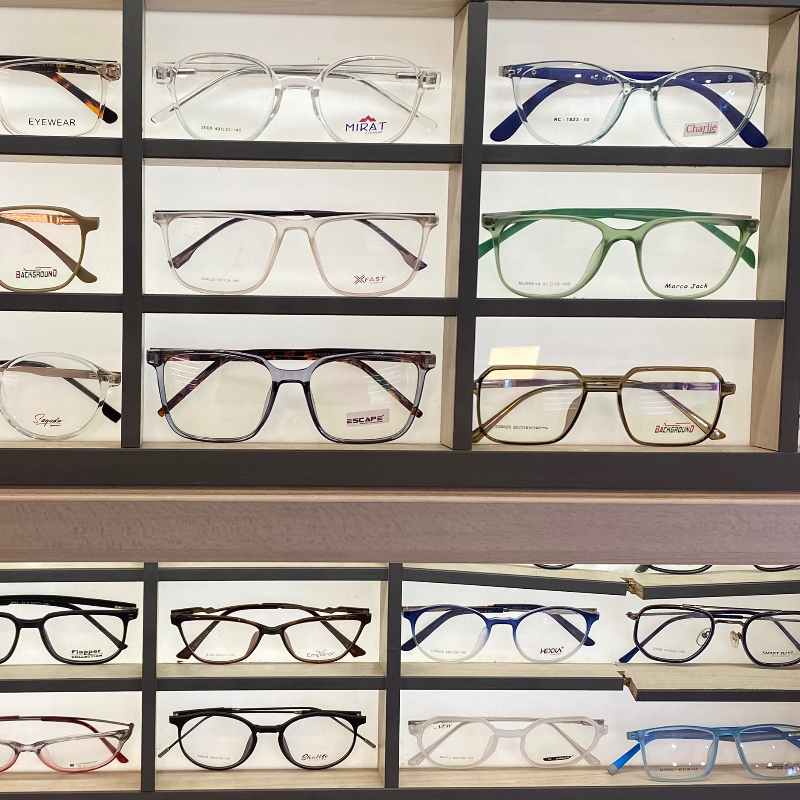 Frames-https://i-media.vyaparify.com/vcards/products/301606/product_1755074488_689c4fb84fe87.jpeg Image