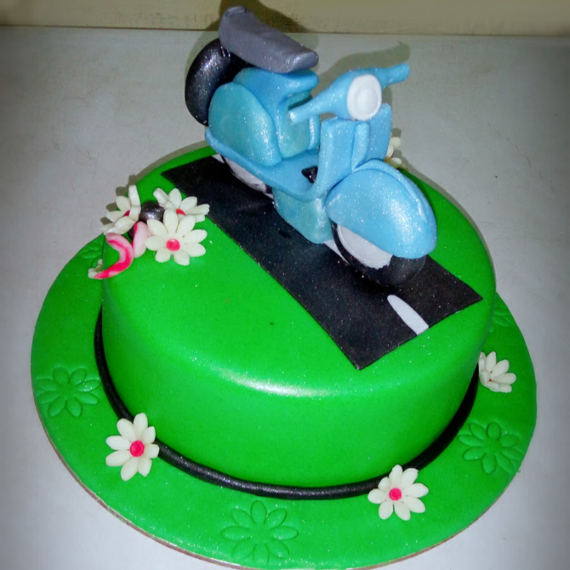 Scooter 🛵 Cake 1kg-https://i-media.vyaparify.com/vcards/products/301869/product_1755419262_68a1927e91c77.jpeg Image