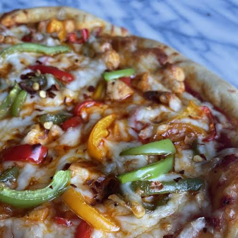 Chicken Fajita Pizza-https://i-media.vyaparify.com/vcards/products/301986/product_1755585628_68a41c5c054e6.jpeg Image
