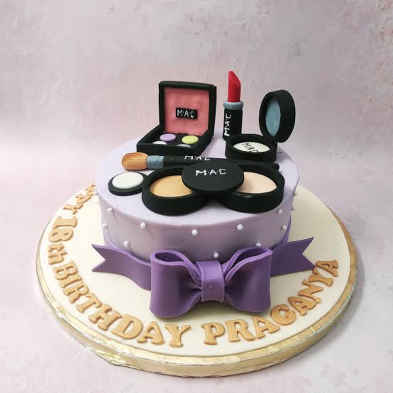 Makeup Cake-https://i-media.vyaparify.com/vcards/products/301999/product_1755595409_68a4429106927.jpeg Image