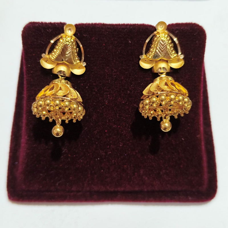 Earrings-https://i-media.vyaparify.com/vcards/products/302029/product_1755675873_68a57ce10c7e2.jpeg Image