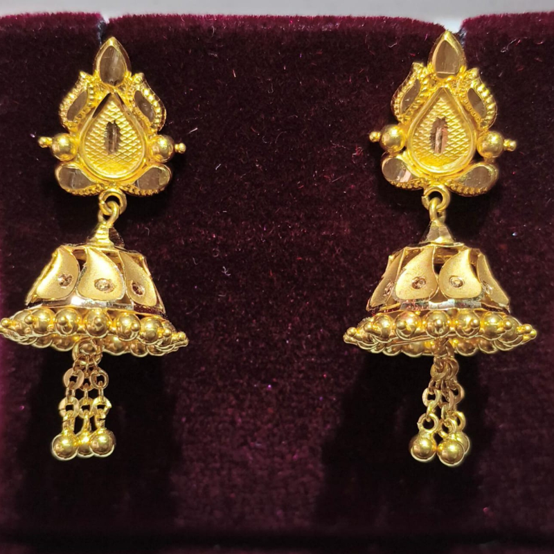 Lite weight earring-https://i-media.vyaparify.com/vcards/products/302055/product_1755688478_68a5ae1ed16ff.jpeg Image