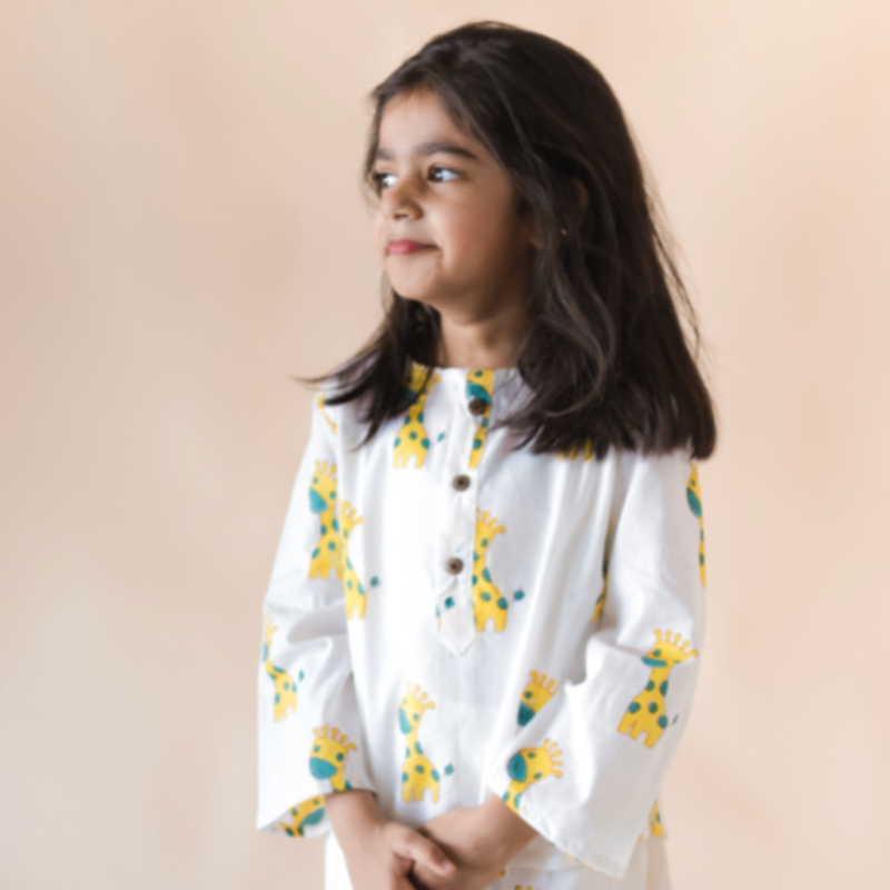 Klingaru Night Suit - Giraffe-https://i-media.vyaparify.com/vcards/products/302083/product_1755760837_68a6c8c505ed7.jpeg Image