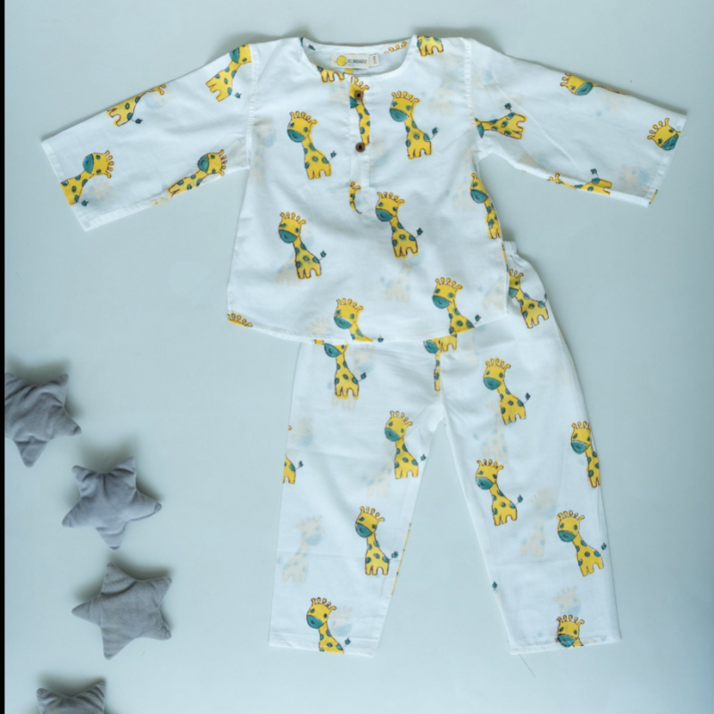 Klingaru Night Suit - Giraffe-https://i-media.vyaparify.com/vcards/products/302084/product_1755760837_68a6c8c551090.jpeg Image