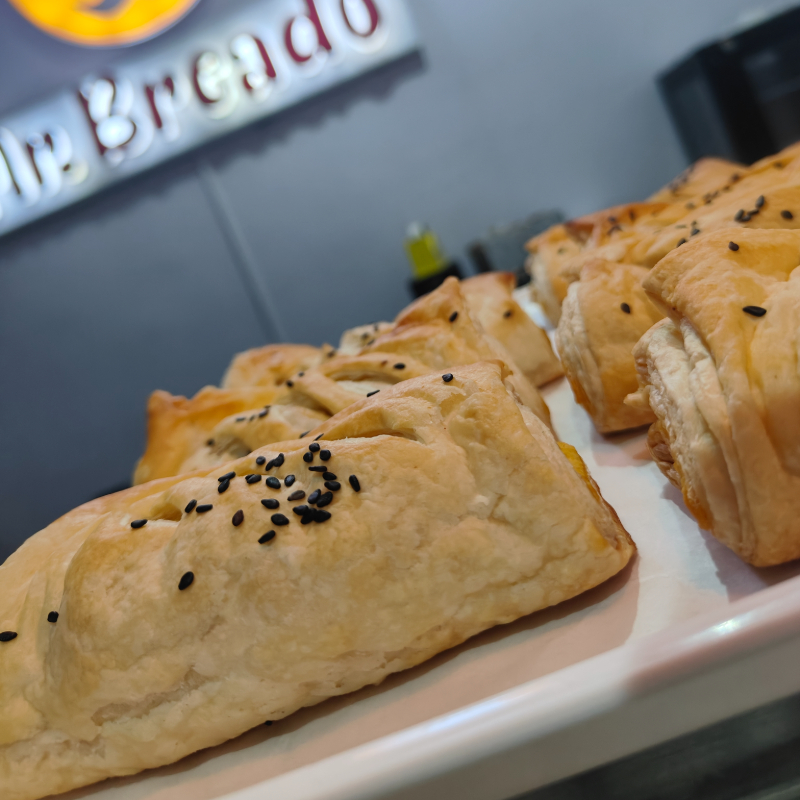 Chicken Puff-https://i-media.vyaparify.com/vcards/products/302110/product_1755776342_68a70556826d4.jpeg Image