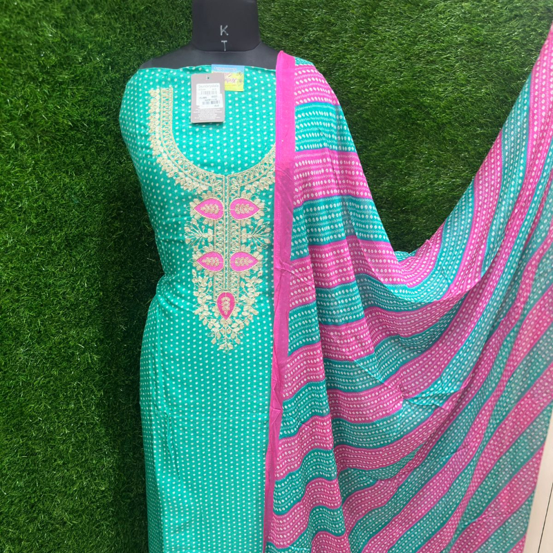 Designer suits-https://i-media.vyaparify.com/vcards/products/302264/product_1756184242_68ad3eb25c42f.jpeg Image