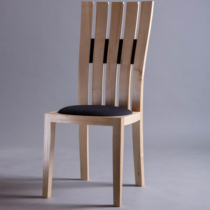 Wooden chair-https://i-media.vyaparify.com/vcards/products/302767/product_1757153276_68bc07fcbd0c5.jpeg Image