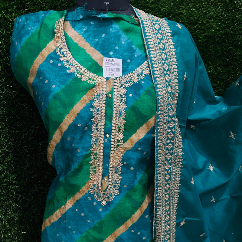 Designer suit-https://i-media.vyaparify.com/vcards/products/302860/product_1757417410_68c00fc24be49.jpeg Image