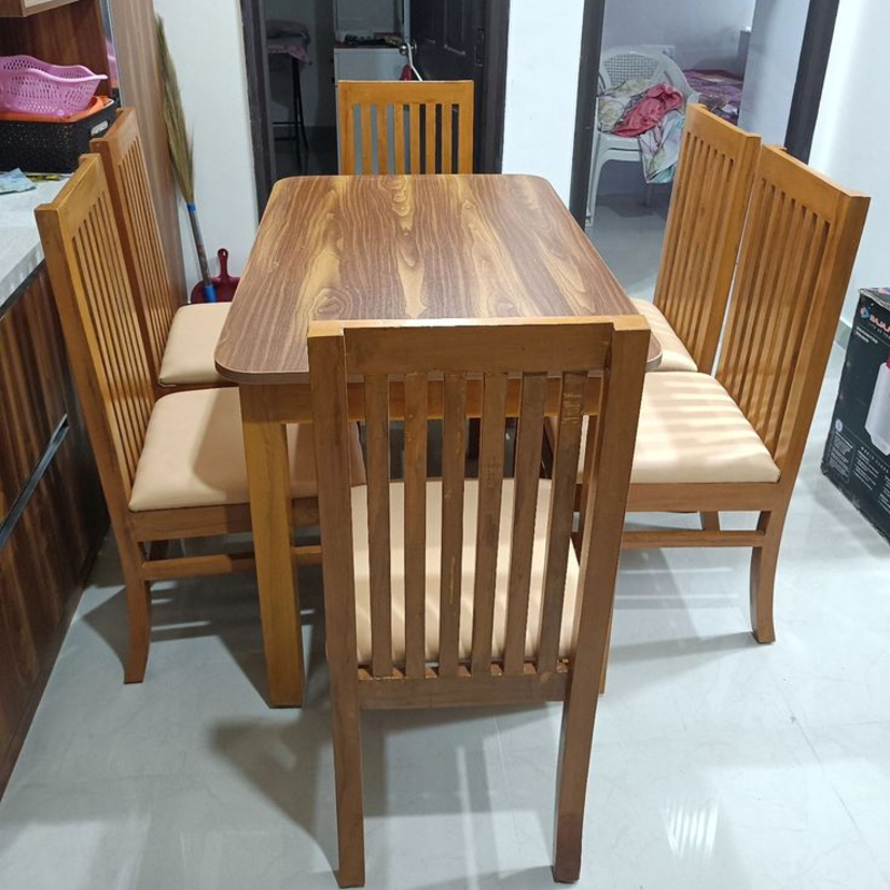 Dinning table-https://i-media.vyaparify.com/vcards/products/302938/product_1757579185_68c287b185eff.jpeg Image
