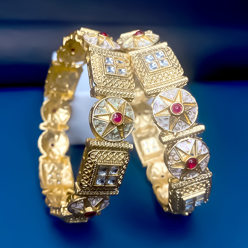 GOLD KADA WITH RED STONE-https://i-media.vyaparify.com/vcards/products/303006/product_1757668006_68c3e2a6c405a.jpeg Image