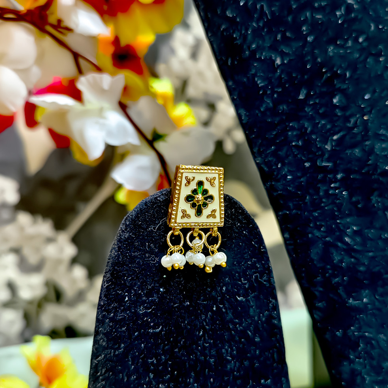 Jewellery set-https://i-media.vyaparify.com/vcards/products/303167/product_1758005251_68c90803afff1.jpeg Image