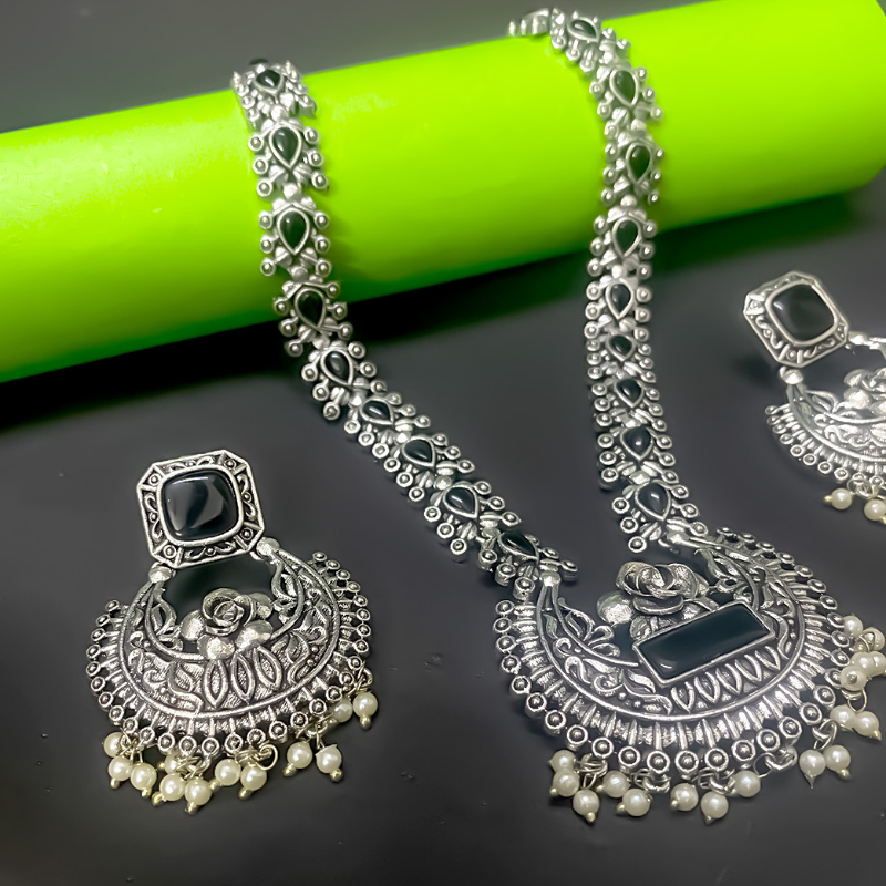 OXIDISED JEWELLERY-https://i-media.vyaparify.com/vcards/products/303484/product_1758095328_68ca67e0d4626.jpeg Image