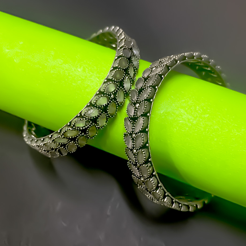 OXIDISED KANGAN-https://i-media.vyaparify.com/vcards/products/303508/product_1758100043_68ca7a4bee8af.jpeg Image