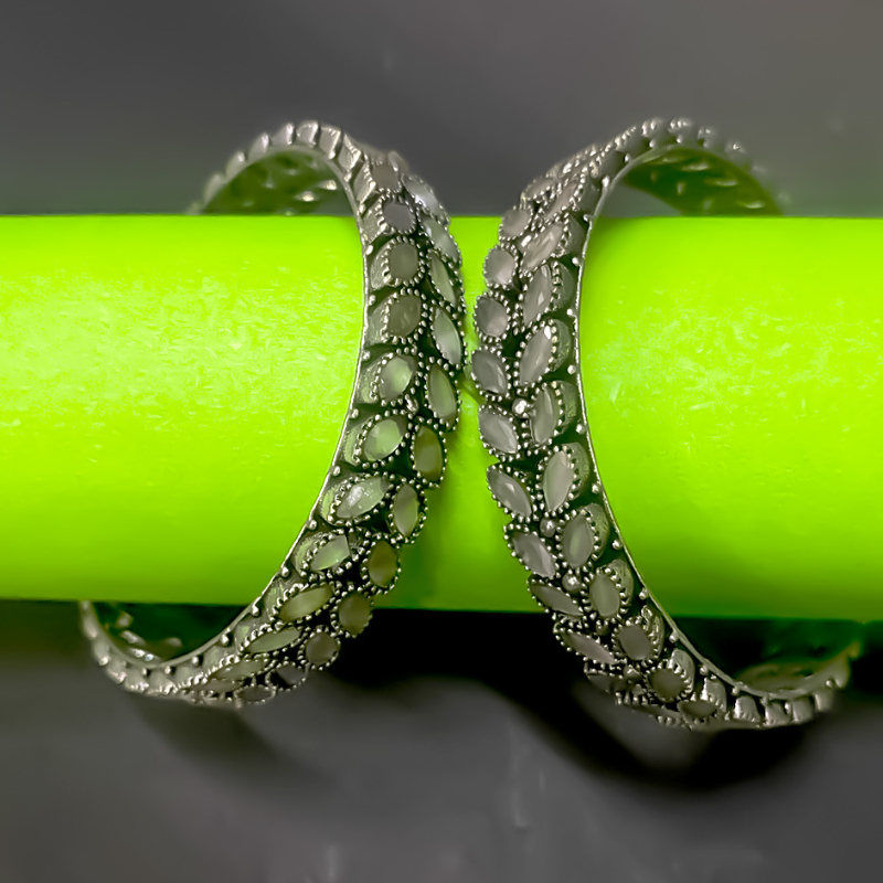 OXIDISED KANGAN-https://i-media.vyaparify.com/vcards/products/303509/product_1758100044_68ca7a4c439b0.jpeg Image