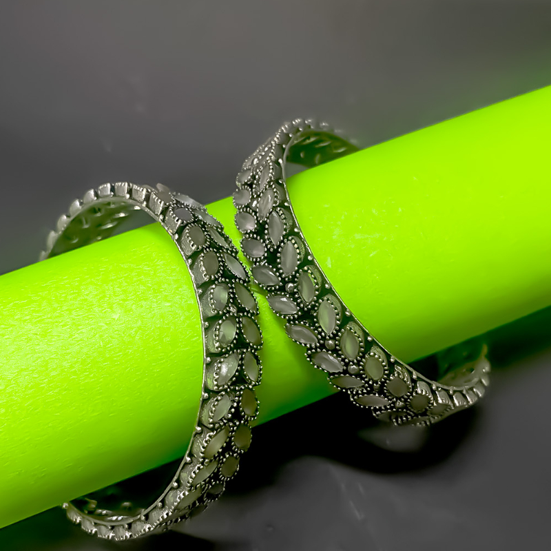 OXIDISED KANGAN-https://i-media.vyaparify.com/vcards/products/303510/product_1758100044_68ca7a4c7c97c.jpeg Image