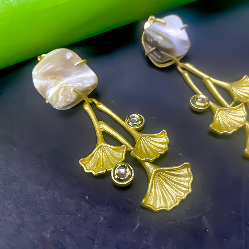 OXIDISED EARRINGS AND GOLDEN PLATED-https://i-media.vyaparify.com/vcards/products/303533/product_1758101650_68ca809293455.jpeg Image