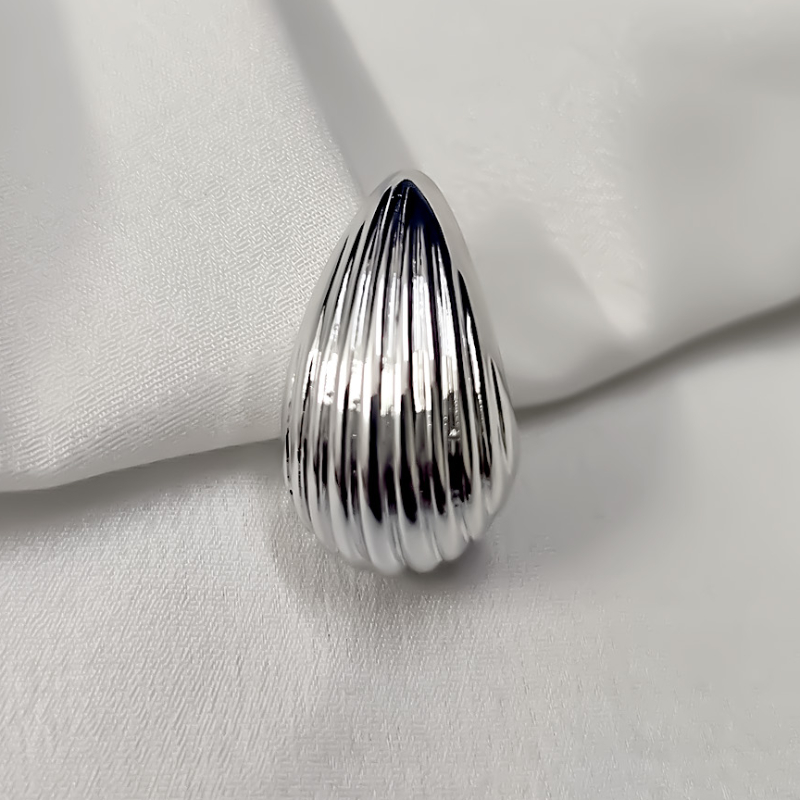 EARRINGS-https://i-media.vyaparify.com/vcards/products/303666/product_1758116505_68caba99a3ad5.jpeg Image