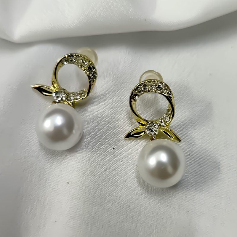EARRINGS-https://i-media.vyaparify.com/vcards/products/303667/product_1758116623_68cabb0fdd100.jpeg Image