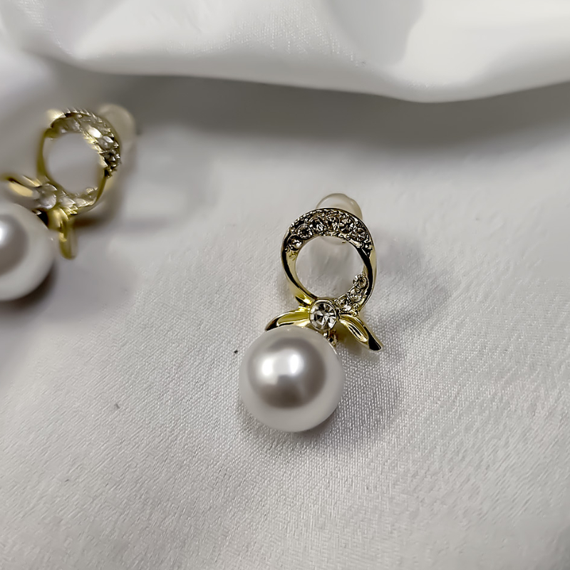 EARRINGS-https://i-media.vyaparify.com/vcards/products/303669/product_1758116624_68cabb1065ed3.jpeg Image