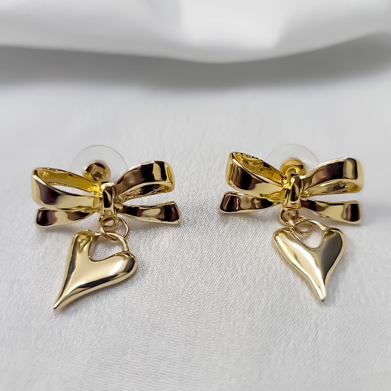 EARRINGS-https://i-media.vyaparify.com/vcards/products/303670/product_1758116717_68cabb6d9721d.jpeg Image