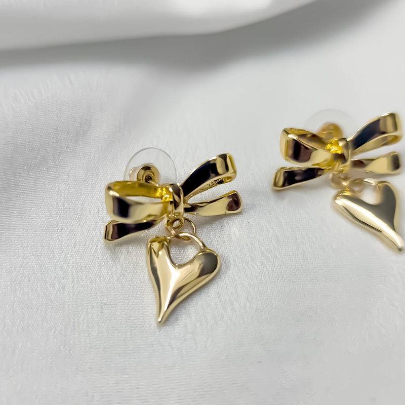 EARRINGS-https://i-media.vyaparify.com/vcards/products/303672/product_1758116718_68cabb6e22be3.jpeg Image