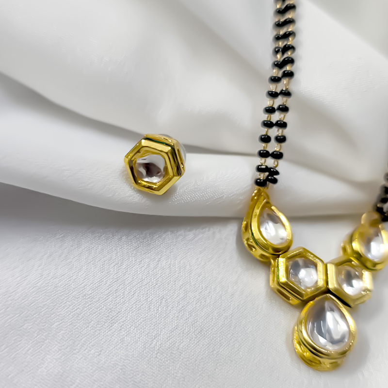 MANGALSUTRA WITH EARRING SET-https://i-media.vyaparify.com/vcards/products/303678/product_1758117113_68cabcf921231.jpeg Image