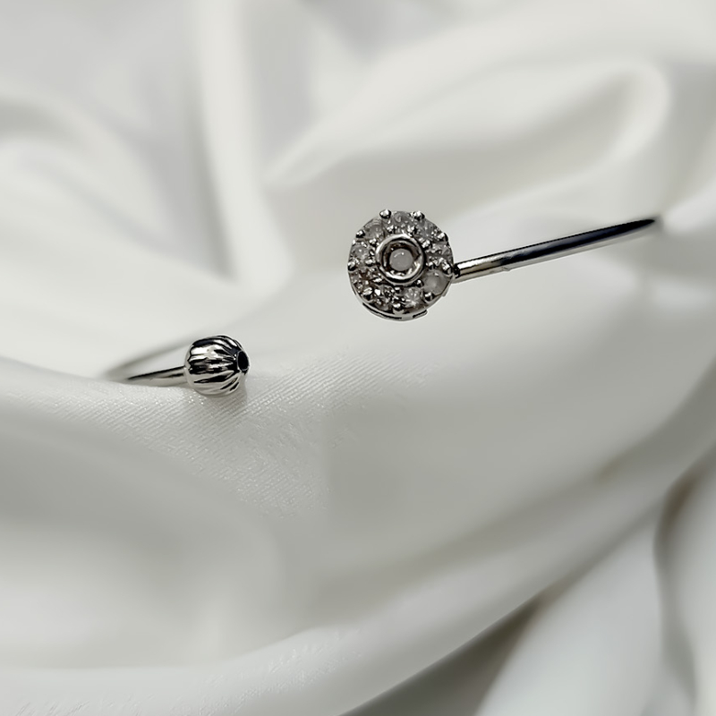 OXIDISED BRACELET WITH SILVER STONE-https://i-media.vyaparify.com/vcards/products/303679/product_1758117247_68cabd7f114e5.jpeg Image