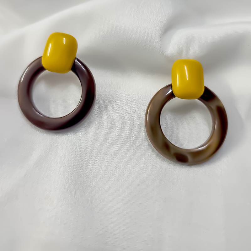 EARRINGS-https://i-media.vyaparify.com/vcards/products/303685/product_1758117603_68cabee3c81af.jpeg Image