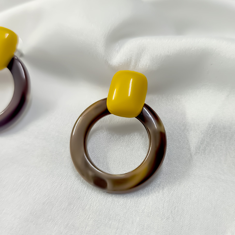 EARRINGS-https://i-media.vyaparify.com/vcards/products/303686/product_1758117604_68cabee4294ae.jpeg Image