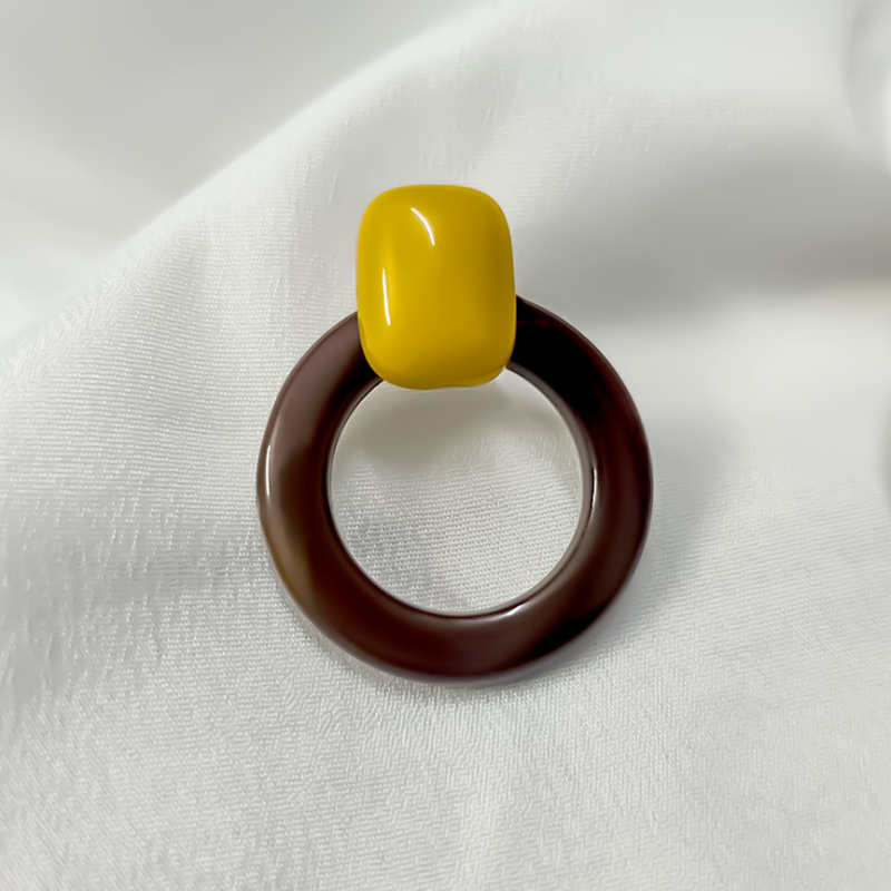 EARRINGS-https://i-media.vyaparify.com/vcards/products/303687/product_1758117604_68cabee45ff63.jpeg Image