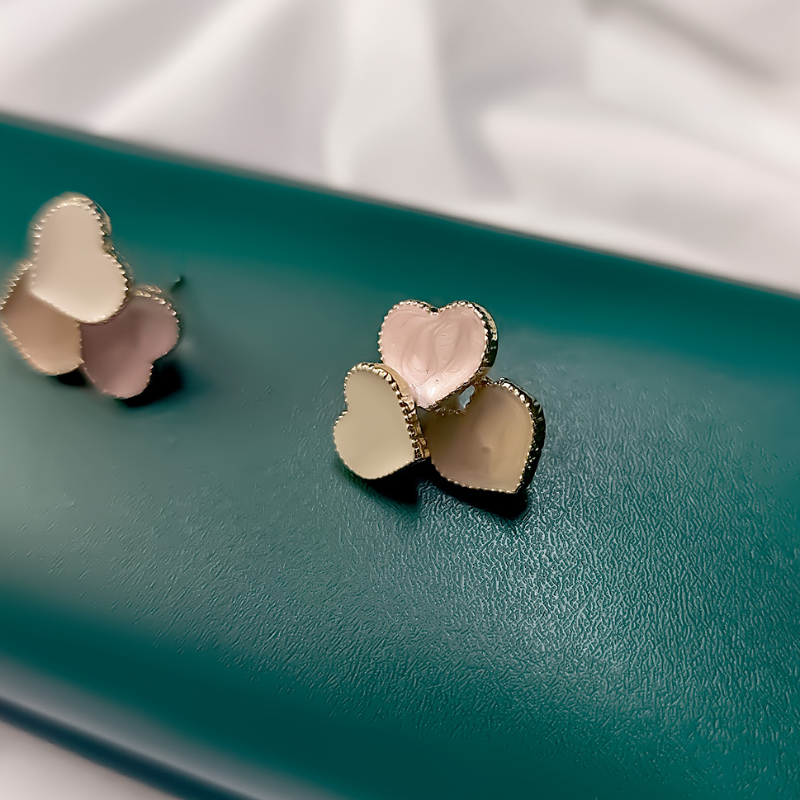 EARRINGS-https://i-media.vyaparify.com/vcards/products/303689/product_1758117774_68cabf8e8cb41.jpeg Image