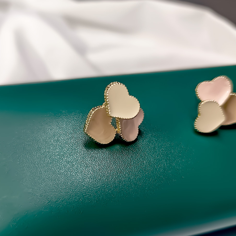 EARRINGS-https://i-media.vyaparify.com/vcards/products/303690/product_1758117774_68cabf8ec1be1.jpeg Image