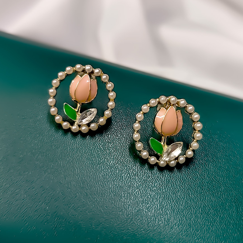 Trendy Imitation Earrings-https://i-media.vyaparify.com/vcards/products/303700/product_1758119149_68cac4ed63e05.jpeg Image