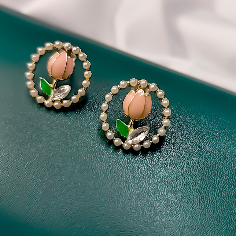 Trendy Imitation Earrings-https://i-media.vyaparify.com/vcards/products/303701/product_1758119149_68cac4edac35d.jpeg Image