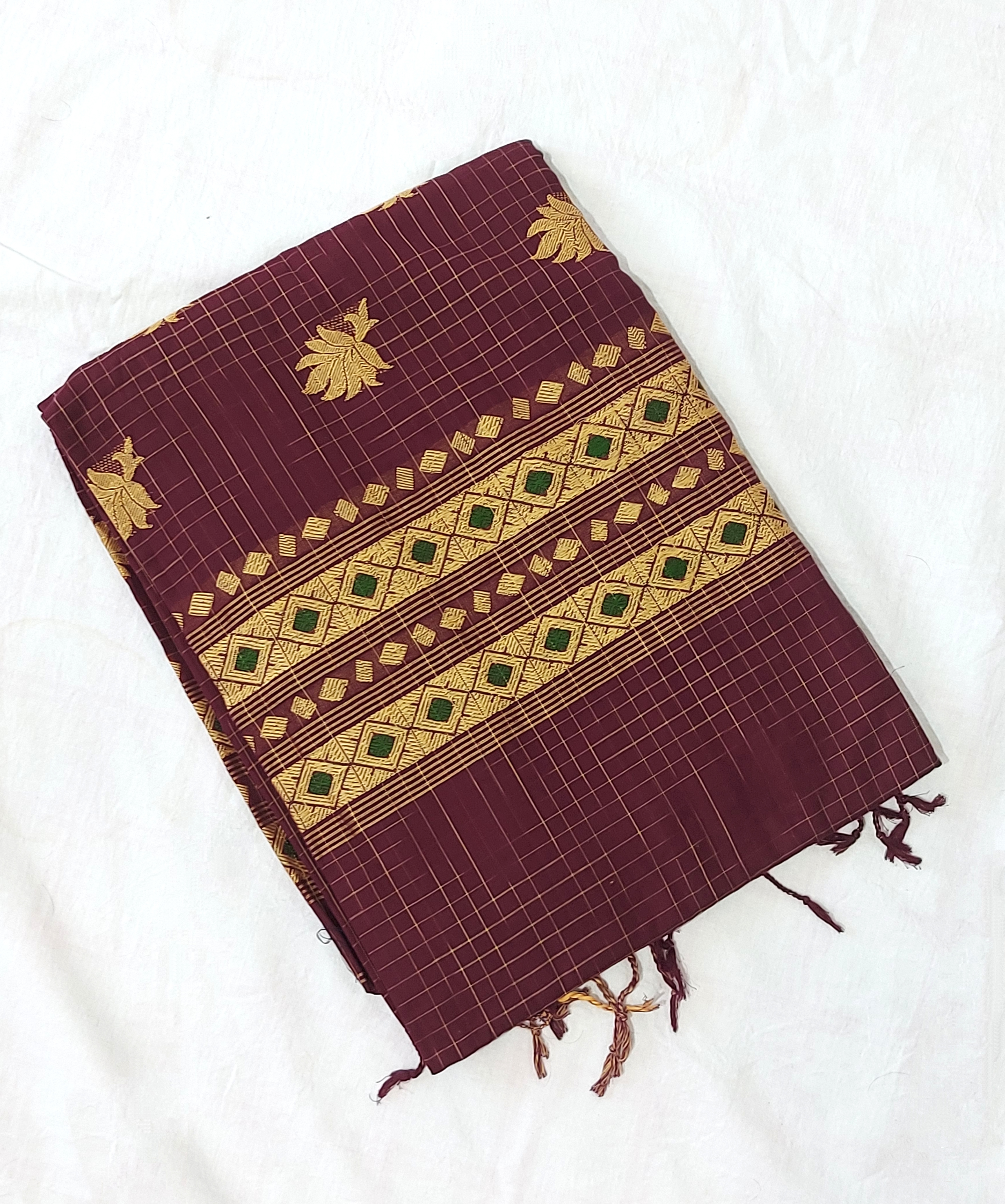 The Lotus khadi saree-https://i-media.vyaparify.com/vcards/products/30427/IMG_20240304_155928.jpg Image