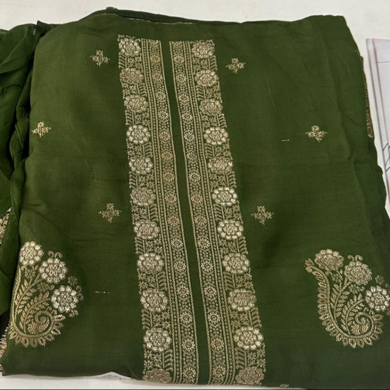 Banarsi suits with pure dupatta only-https://i-media.vyaparify.com/vcards/products/304325/product_1759149362_68da7d322ec31.jpeg Image