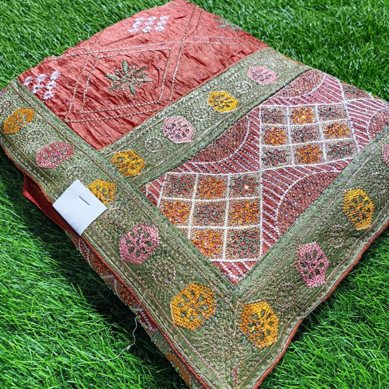 Gujrati Saree-https://i-media.vyaparify.com/vcards/products/304583/product_1759731438_68e35eee3ac38.jpeg Image
