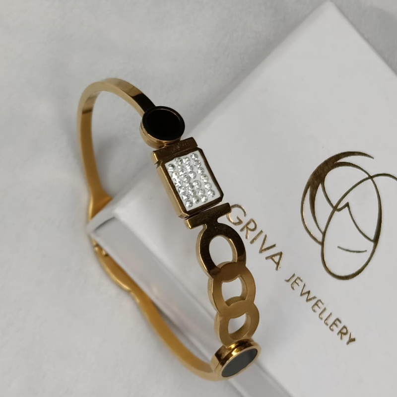 Luxe Charm Geometric Bracelet-https://i-media.vyaparify.com/vcards/products/305134/product_1761727471_6901d3efbb0c8.jpeg Image