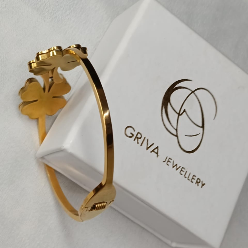 Floral Charm Bracelet-https://i-media.vyaparify.com/vcards/products/305142/product_1761728316_6901d73cc79b7.jpeg Image