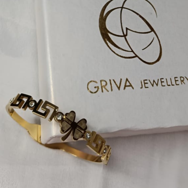 Golden Charm Bracelet-https://i-media.vyaparify.com/vcards/products/305168/product_1761735288_6901f2784ac4c.jpeg Image