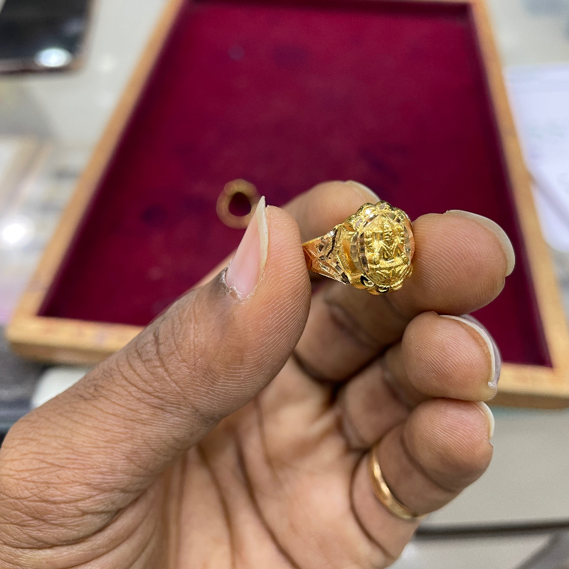 Gents ring-https://i-media.vyaparify.com/vcards/products/305242/product_1762258625_6909eec125c96.jpeg Image