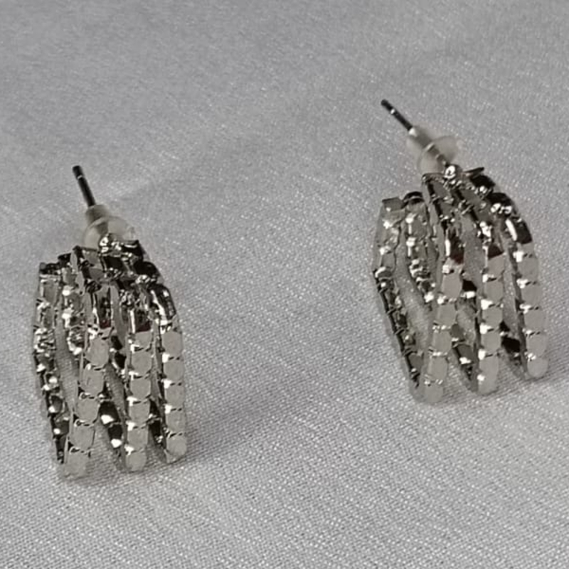 Silver Prism Studs-https://i-media.vyaparify.com/vcards/products/305597/product_1763715437_6920296d54cd2.jpeg Image