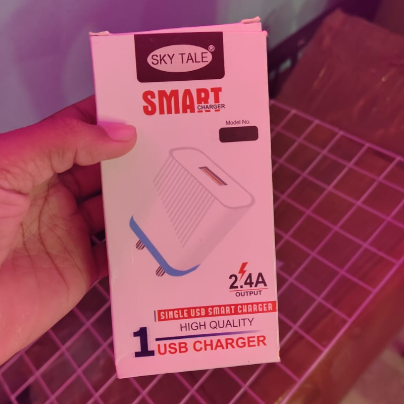 SMART SKY CHRGER 2.4A (6 manth warranty)-https://i-media.vyaparify.com/vcards/products/305963/product_1764332284_692992fcd9f5b.jpeg Image
