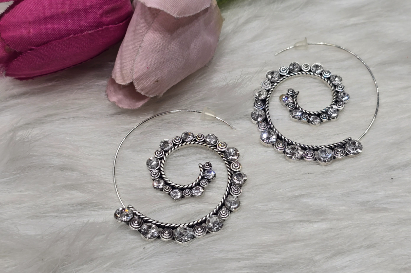 Fashion ear hoop-https://i-media.vyaparify.com/vcards/products/306334/product_1765612626_693d1c5261c84.jpeg Image