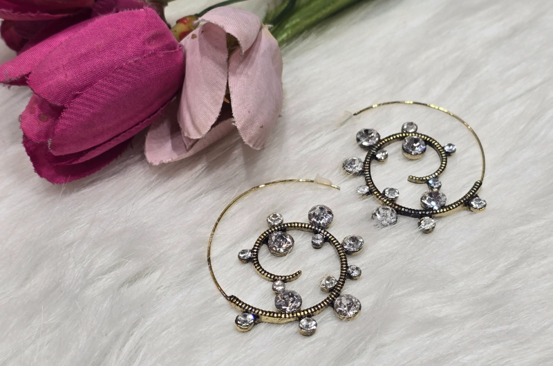 Fashion ear hoop-https://i-media.vyaparify.com/vcards/products/306336/product_1765612626_693d1c52c9b62.jpeg Image