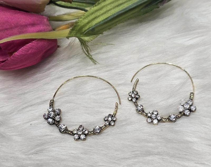 Fashion ear hoop-https://i-media.vyaparify.com/vcards/products/306337/product_1765612627_693d1c5303eaa.jpeg Image