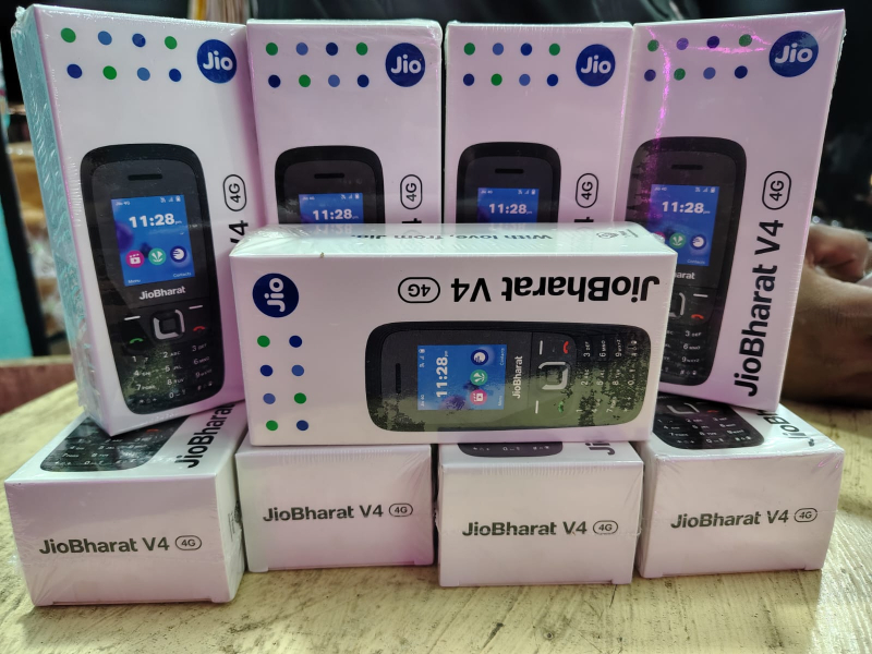 JIO BHARAT V4-https://i-media.vyaparify.com/vcards/products/306406/product_1766219452_69465ebc5e954.jpeg Image