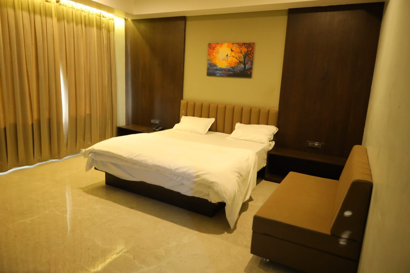 SUITE ROOMS-https://i-media.vyaparify.com/vcards/products/307310/product_1768112693_69634235e96c5.jpeg Image