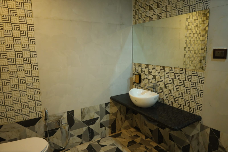 SUITE ROOMS-https://i-media.vyaparify.com/vcards/products/307313/product_1768112694_6963423690717.jpeg Image