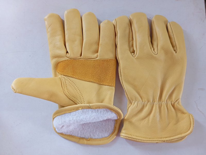 Chrome Driving Gloves-https://i-media.vyaparify.com/vcards/products/307945/product_1769004492_6970ddcc1111e.jpeg Image